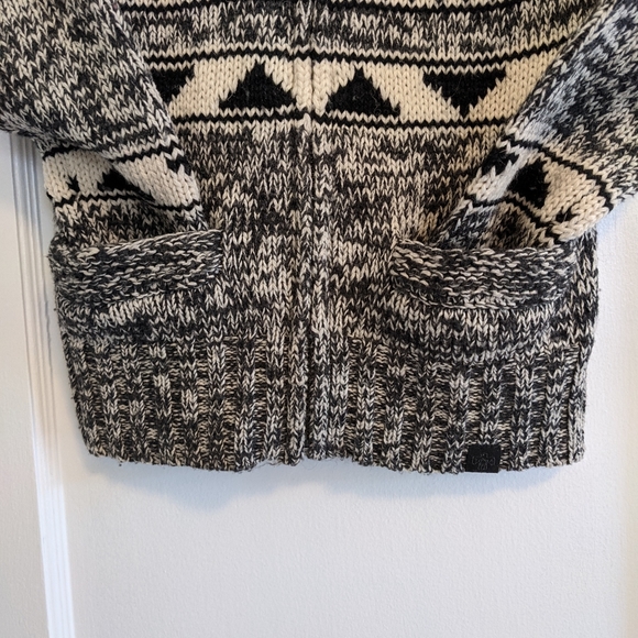 Aritzia wool sweater - Picture 2 of 6